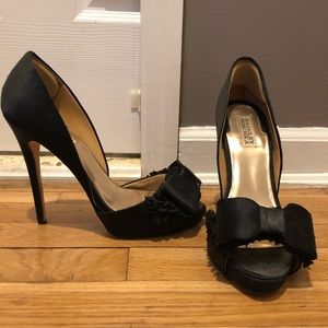 Badgley Mischka Satin Heel w/Floral & Bow Detail